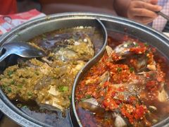 -阿瓦山寨·湘菜现炒·剁椒鱼头王(咸阳总店)