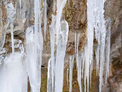-大平台龙居瀑布旅游区