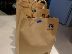 -瑞幸咖啡(尼盛尚品汇店)