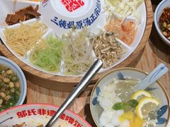 -怪噜范·老贵阳街头名小吃(鸿通城店)