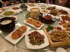 -亚丁湾海鲜大酒店(万泉嘉苑店)