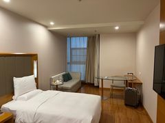 -全季酒店(郑州建设路碧沙岗地铁站店)