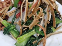 -一间楼牛羊肉泡馍馆(东一路店)