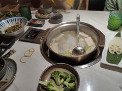 -喃喃椰·糟粕醋椰子鸡火锅(七堡花园店)