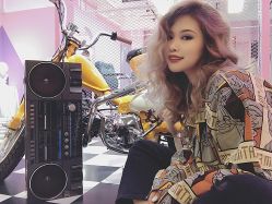 -变画·发型STUDIO