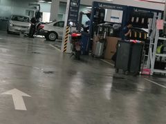 -华胜奔驰宝马奥迪专修连锁(虹梅南路店)