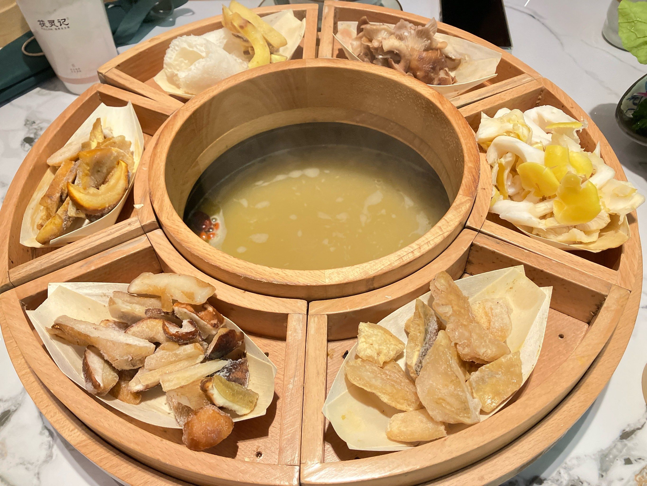 杭州最好吃的菌汤火锅