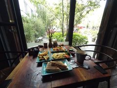 -蓝壁虎咖啡酒馆