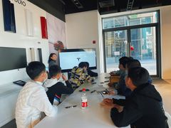 -TESLA 特斯拉(上海太古汇体验店)