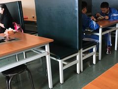 大堂-老黄牛冷面店(冬青街店)