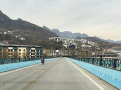 -百里峡七彩艺术小镇