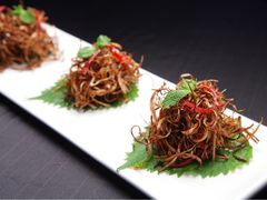 千丝万缕鱼丁香-沃阁巴厘原墅餐厅