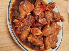 红焖炖猪手-日丰园海肠水饺·老字号大连海鲜(小平岛总店)