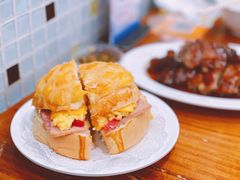 Big&nbsp;men菠萝包-澳门陈光记烧味饭店(南京德基广场店)