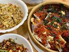 紫苏碎鱼头-憨伢子·家常菜小食堂·有锅气の炒菜(江汉路店)