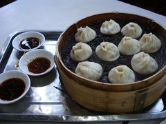 鲜肉汤包-四季美汤包(户部巷店)