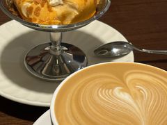 -Café Monson