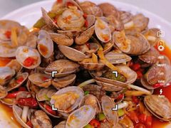 -四川小胡子海鲜(丁村万人海鲜广场店)