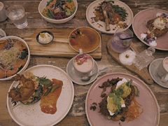 -FLOVIE FLORIST CAFE