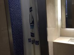 -跃动游泳健身俱乐部(新华传媒店)