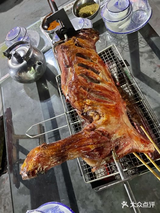 迎燕阁烤羊腿(二环南路店)烤羊腿图片