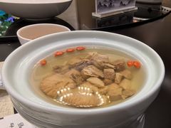 猴头菇清炖皇鸽-勺园中餐厅