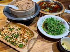 -老滇山寨•云南特色菜•地方菜•民族风情歌舞表演(金碧店)