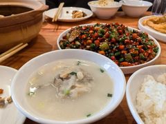 -彧玖食坊·川式砂锅酒馆(成山路店)