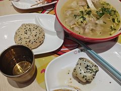 鸡汤荠菜大馄饨-小杨生煎(深圳岗厦北店)