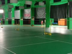 -健龙森俱乐部·游泳·健身·羽毛球综合体育馆