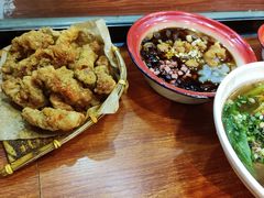 -爆炸头阿姨小四川正宗川味小吃(无任何分店)