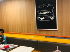 -麦当劳(中山八路店)