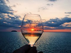 -Sunset Bar(丹绒亚路香格里拉店)