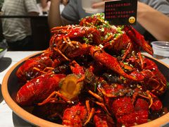 -巴厘龙虾·榜首油焖大虾(音乐学院·沿江酒馆店)