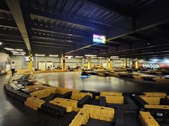 -极限PLAY运动娱乐新世界·团建派对表演休闲馆·室内高空游乐园