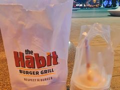 -The Habit Burger Grill 哈比特汉堡(爱琴海店)
