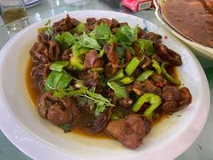 -巩本明鱼屋子