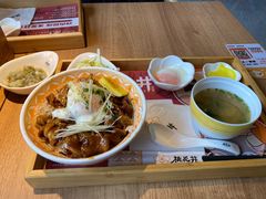 -桃花丼烧肉饭(凯丹商场店)