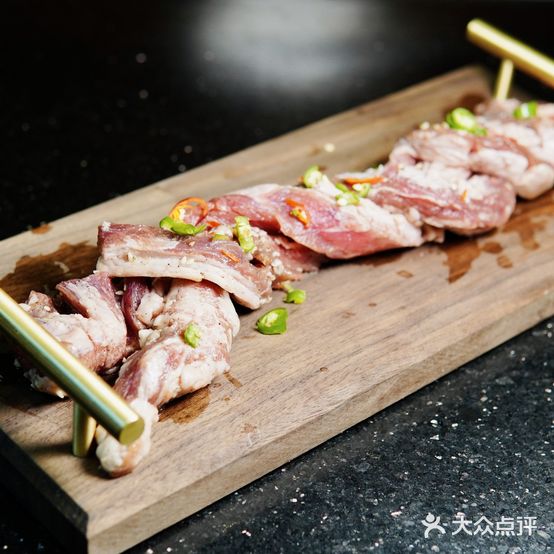 东街黑牛烤肉(大润发店)