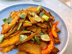 腊八蒜炒杏鲍菇-新加坡瑞珍•海河观景餐厅