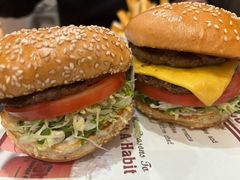-The Habit Burger Grill 哈比特汉堡(世博店)