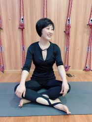 -娜斓瑜伽