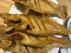 炸偏口鱼-方城小吃店