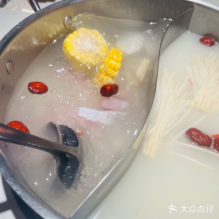 不好意思，这碗斑鱼粥火锅，我先替你们尝了！