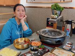 -围炉肉舍•炭烤活鳗•丹东海鲜烤肉(步行街店)