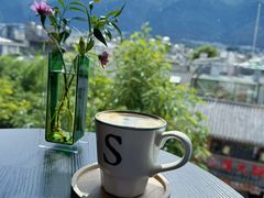 -大碗岛咖啡·苍山绝美窗景(大理古城步行街七年品牌店)