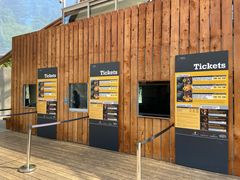 -怀托摩萤火虫洞