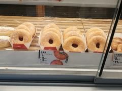 -85度C(生甜甜圈研究工坊·上海平凉店)