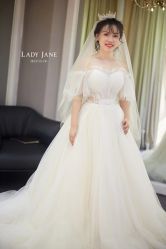 出门纱-Lady  Jane高端婚纱礼服馆