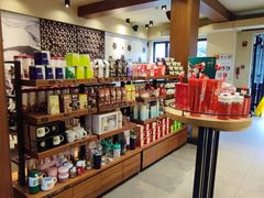 零售区-星巴克臻选(成都宽窄巷子店)